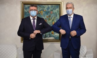 Uložiti dodatne napore kako bi došlo do trajnog rješenja oko Prevlake