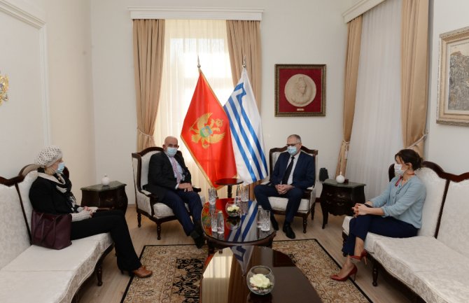 Grčke kompanije donirale hranu za lica u stanju socijalne potrebe u Podgorici