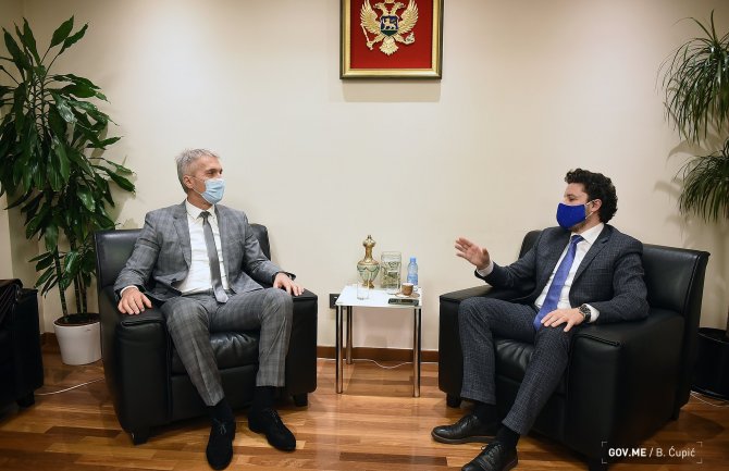 Abazović sa Vukšićem: Kreće temeljna reforma Agencije za nacionalnu bezbjednost