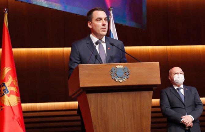 Vuković: Gospodo iz Vlade, ponuda je na stolu, nema izgovora