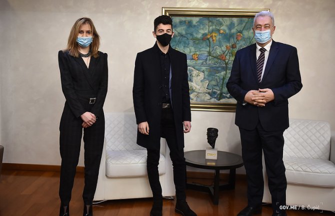 Krivokapić i Bratić primili talentovanog matematičara Delića: Vlada će ulagati u mlade talente i obrazovanje