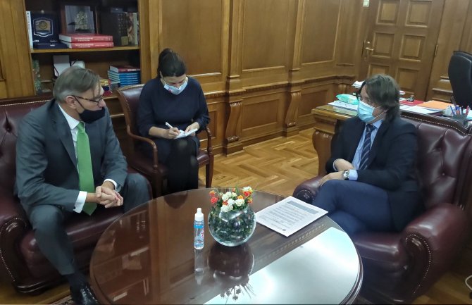 Zakon o unutrašnjim poslovima štitiće Policiju od politizacije