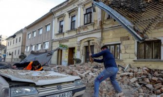 U Petrinji evakuisana kasarna u kojoj je bilo smješteno više od 400 osoba