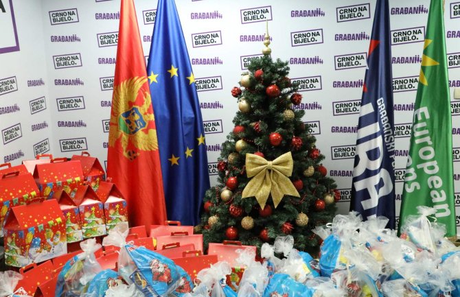 URA: Novogodišnji paketići djeci iz socijalno ugroženih porodica umjesto skupih reklama u medijima 