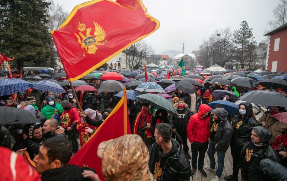 CetinjeVjerniciCPCnanalaganjuBadnjaka031