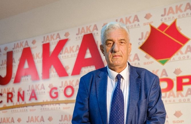 Mahmutović: Nemojte i nas koji se trudimo da razumijemo okretati protiv vas samih