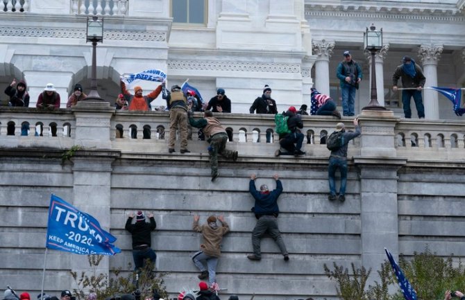 Zbog upada u Kongres moguće optužbe za pobunu