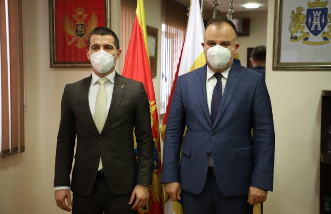Bečić: Herceg Novi je dragulj crnogorske obale 