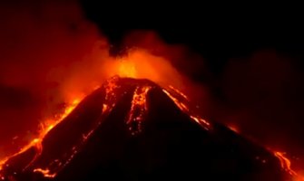 Proradila Etna, lava se izlila u dva kraka (VIDEO)