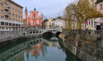 Stanovnici Ljubljane u iščekivanju vakcine: Prazne ulice, zatvoreni objekti i odloženi planovi