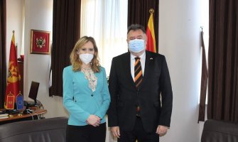 Bratić: Ne želimo da se i dalje upravlja obrazovanjem, kulturom, naukom i sportom iz jednog političkog centra