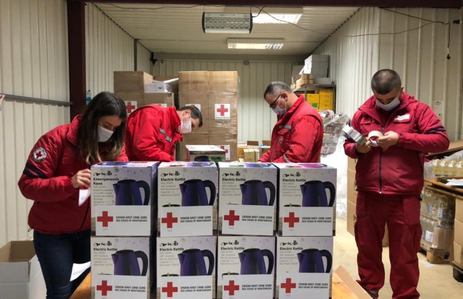 Crveni krst Crne Gore uputio dodatnu pomoć za stanovnike Hrvatske pogođene zemljotresom