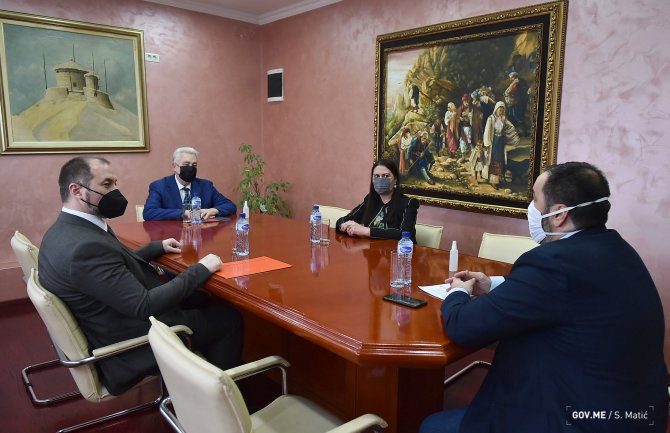 Vlada će učiniti sve da Plantaže opstanu