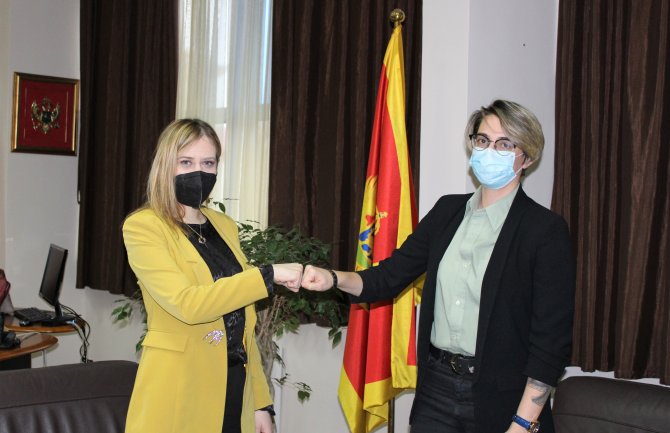 Bratić i Jakumopulu: Raditi na jačanju kvaliteta obrazovanja