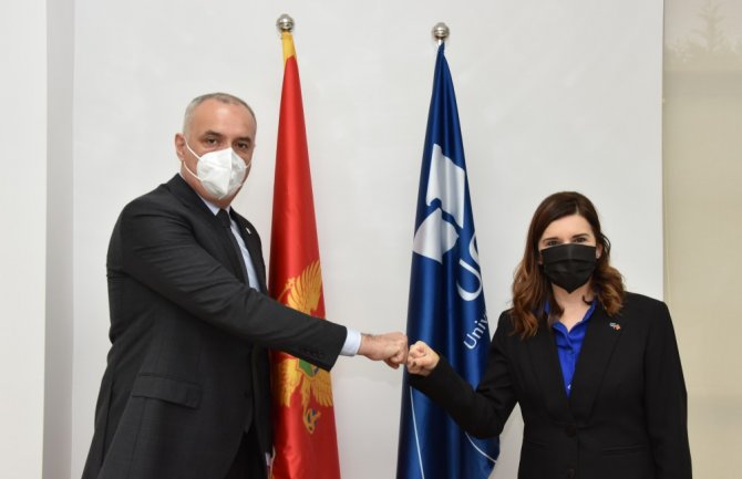 Univerzitet mora biti autonomna institucija bez uticaja politike u procesu upravljanja