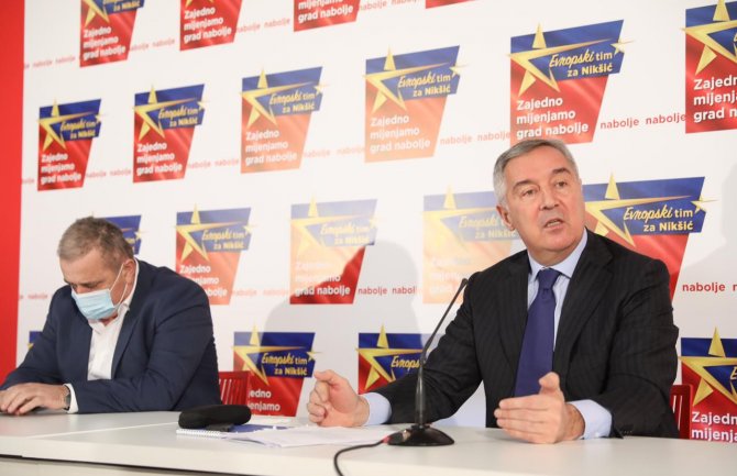 Đukanović: Zaustavićemo sunovrat Crne Gore, razočaraćemo sve naše protivnike i neprijatelje