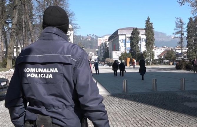 U Bijelom Polju u prosjeku 11 novooboljelih dnevno, testira se oko 35