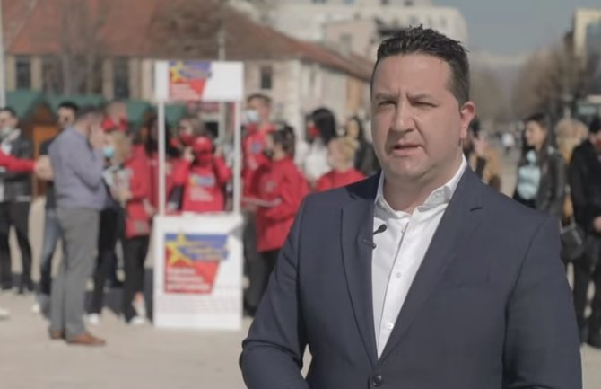 Eraković: Zdravstvene usluge da budu svima dostupne, a zdravstveni radnici stambeno i materijalno zbrinuti