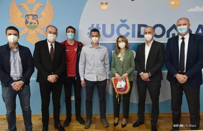 Bratić čestitala vaterpolistima: Zahvaljujući Vama, sport sija kao svetionik plemenitosti i nesebičnosti