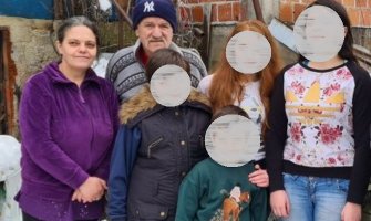 Apel za pomoć porodici Marinković sa četvoro maloljetne djece, mala invalidska penzija jedini prihod