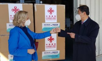 Kontigent od 30.000 doza Sinofarmove vakcine stigao u Crnu Goru