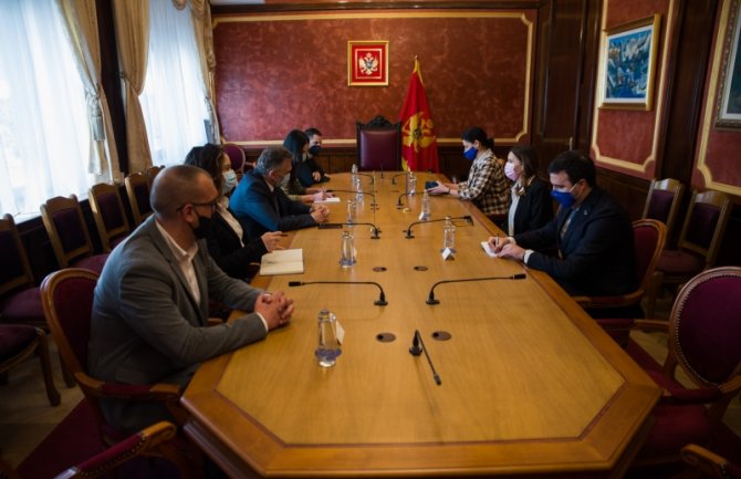 Razmotriti mogućnost održavanja svih lokalnih izbora u jednom danu