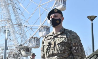 Vojnici kontrolišu poštovanje mjera u Podgorici i Nikšiću (VIDEO)