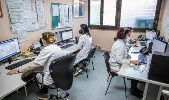 Počeo sa radom nacionalni Call centar za vakcinaciju 1717