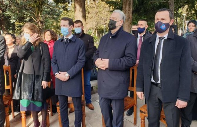 Spajić: Ponašali smo se u skladu sa mjerama, napad usmjeren religioznosti premijera Crne Gore