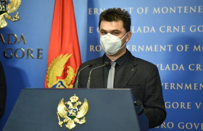 U 11 opština se prelazi na onlajn nastavu, zatvaraju se tržni centri, kafići, zabranjeno kretanje van opština