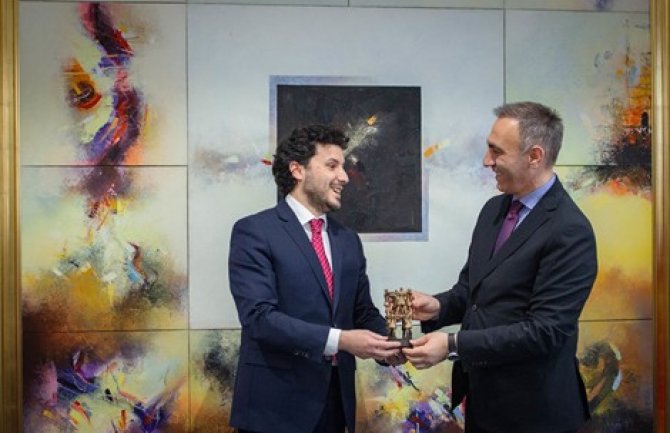 Abazović pozvao građane Sjeverne Makedonije da ljetuju u Crnoj Gori