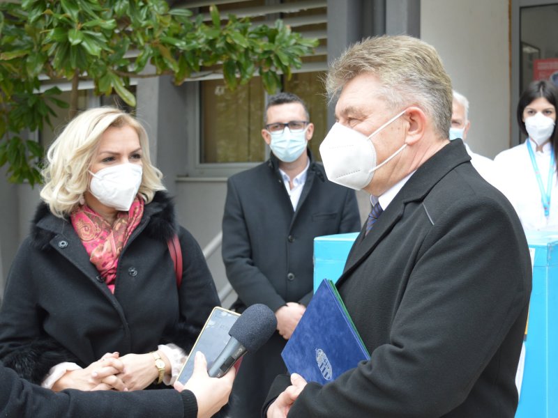 16014168717000767268410623248378620054073386o