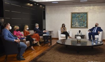 Cilj Vlade stvoriti ambijent u kojem će svi mediji moći da rade profesionalno 