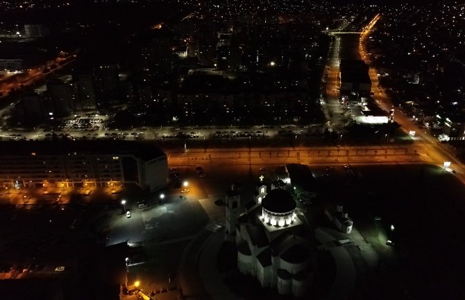 Ulice Podgorice vape za gužvom: Uslijed epidemioloških mjera posle 21 čas Glavni grad izgleda kao grad duhova