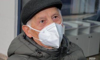 U Podgorici vakcinisano gotovo 3.000 građana; Jovanović (70):  Volio bih da mogu da primim rusku vakcinu, ali izgleda da su sve dobre