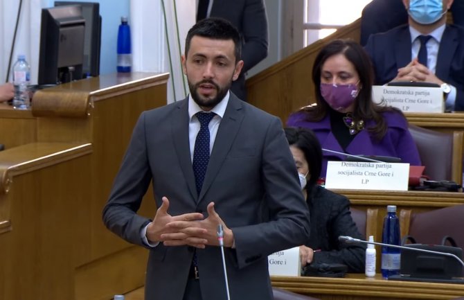 Živković: Abazović bi populizmom i neistinama da prikrije nesposobnost Vlade