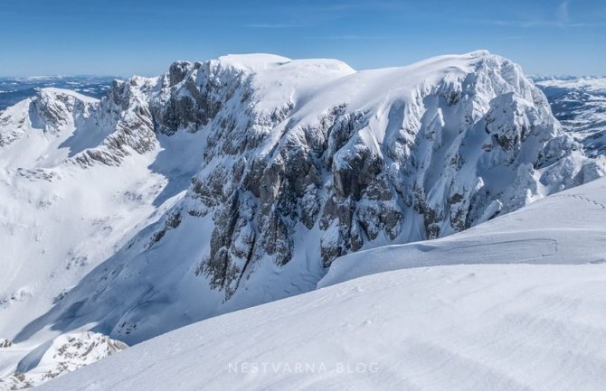 Skijaš zaglavljen na Durmitoru, angažovana Gorska služba spašavanja