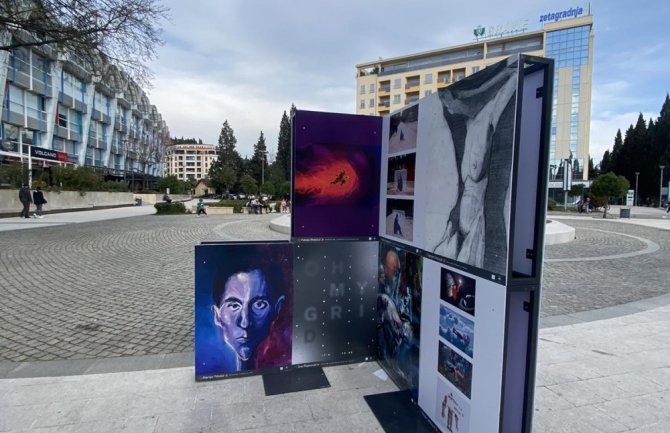 Stvaralaštvo studenata FLU na Argentinskom trgu u Podgorici