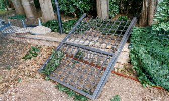 Mještani polomili ogradu oko Kraljičine plaže i blokirali gradilište budućeg hotela