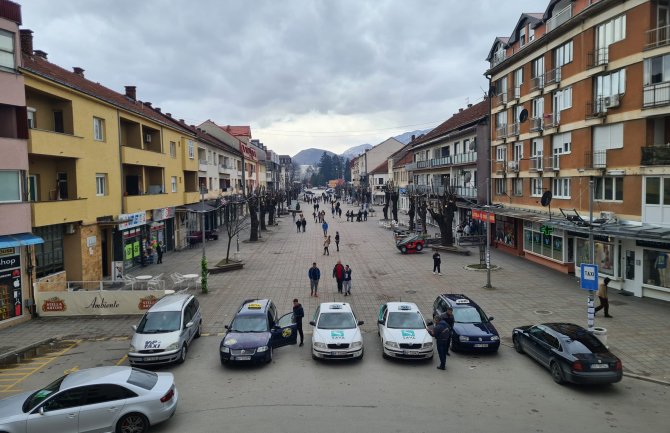 Berane: Medicinski radnici na izmaku snage, apel građanima da poštuju mjere