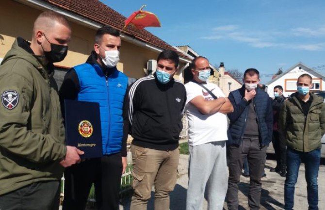 Nikšić: Vatrogasci štrajkuju glađu, traže povratak na posao