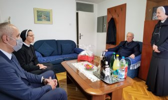 Prijestonica Cetinje:  Kašćelan čestitao Uskrs