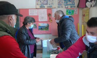  Nema primjedbi na tok glasanja u selu Javljen nadomak Nikšića