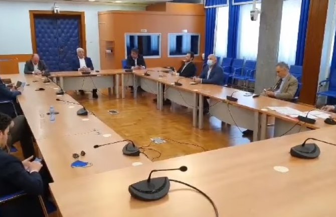 Počeo sastanak lidera partija parlamentarne većine