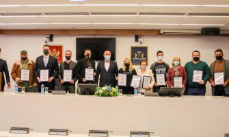 Carević uručio zahvalnice donatorima Narodne kuhinje Budva: Dolazi vrijeme kada će solidarnost biti naša najveća vrlina