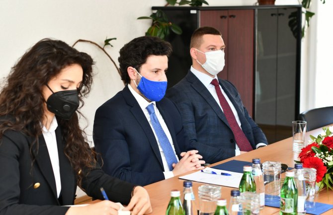 Abazović pozvao sve da svoje ljetnje odmore provedu u CG: Dijaspori neće biti oduzeto državljanstvo