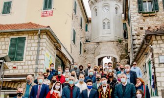 Antunović napustio URU: Plašim se da Crna Gora uskoro neće postojati