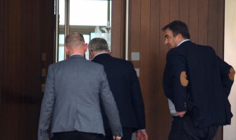 Krivokapić napustio sastanak lidera Parlamentarne većine; Knežević: Premijer optužio mene i Abazovića da rušimo Vladu