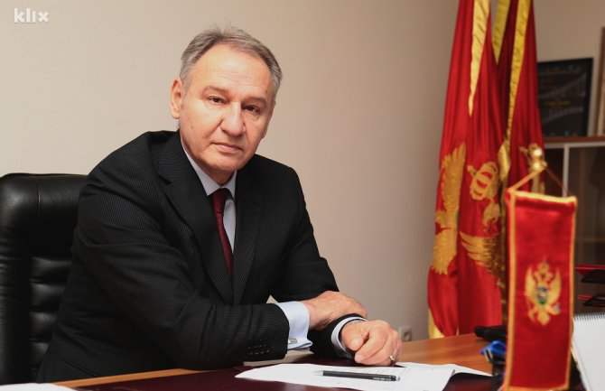 Preminuo dugogodišnji ambasador Crne Gore Milan Lakić