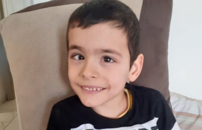 Prikupljeno 8.454 eura za Alenovo liječenje!